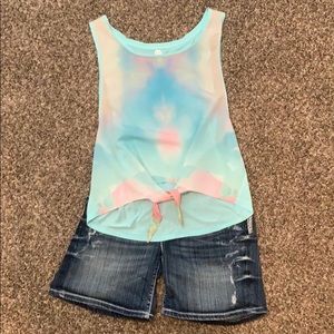 Pastel tie front tie dye tank top.